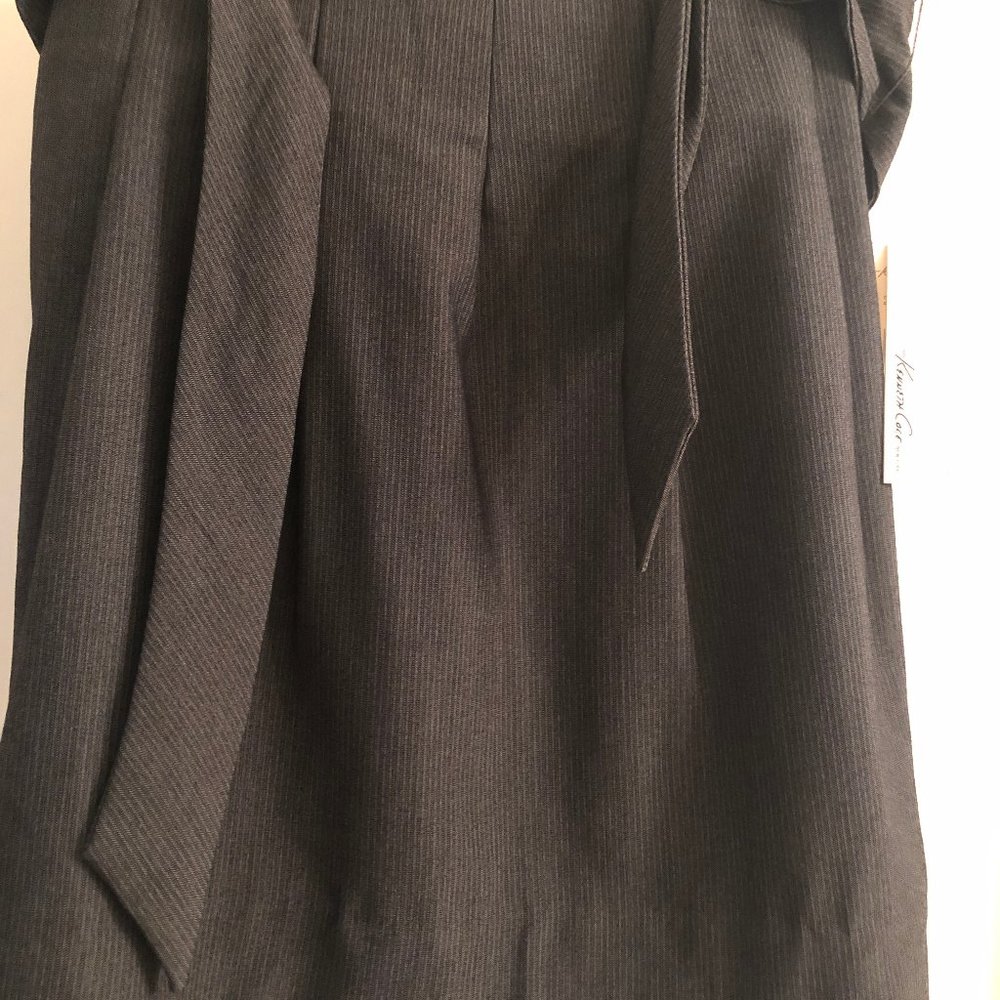 Ladies skirt, Kenneth Cole, dark grey, size 6